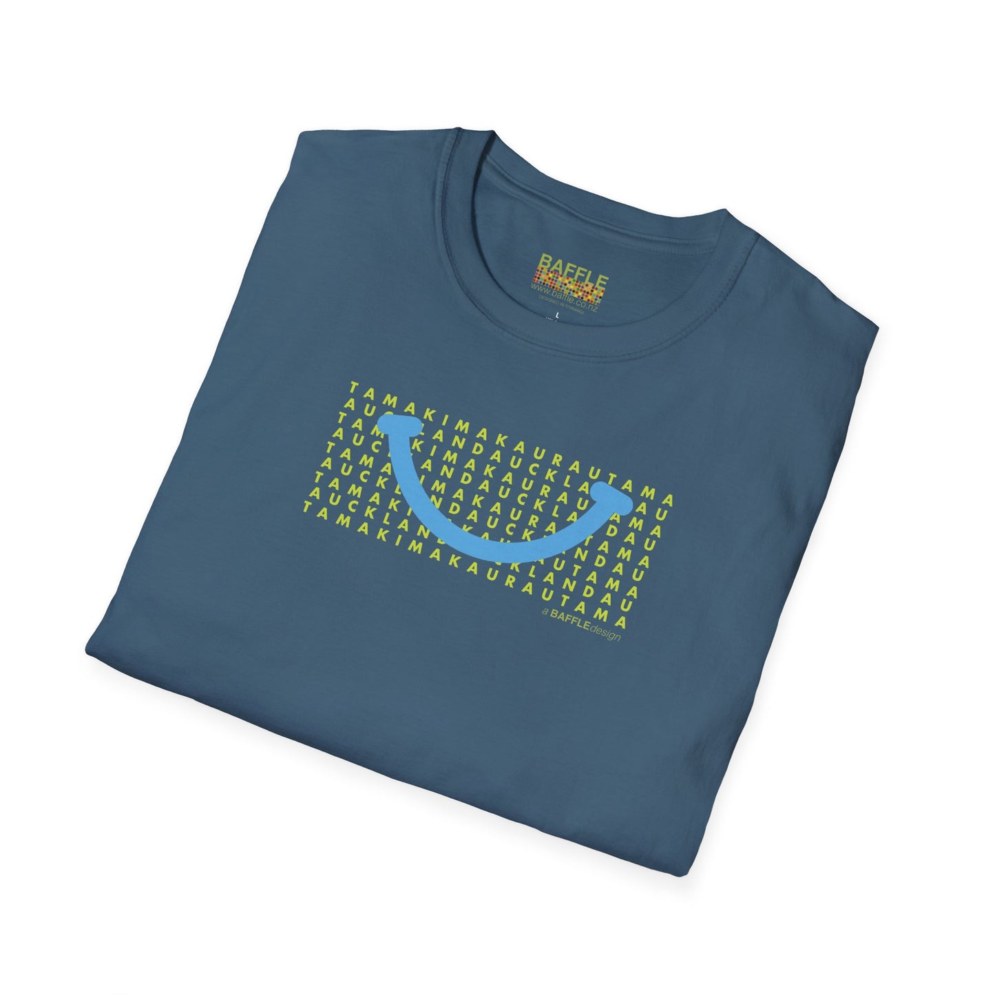 NEW - TAMAKI MAKAURAU / AUCKLAND SMILE LIGHT BLUE - Gildan 64000 Graphic Tee