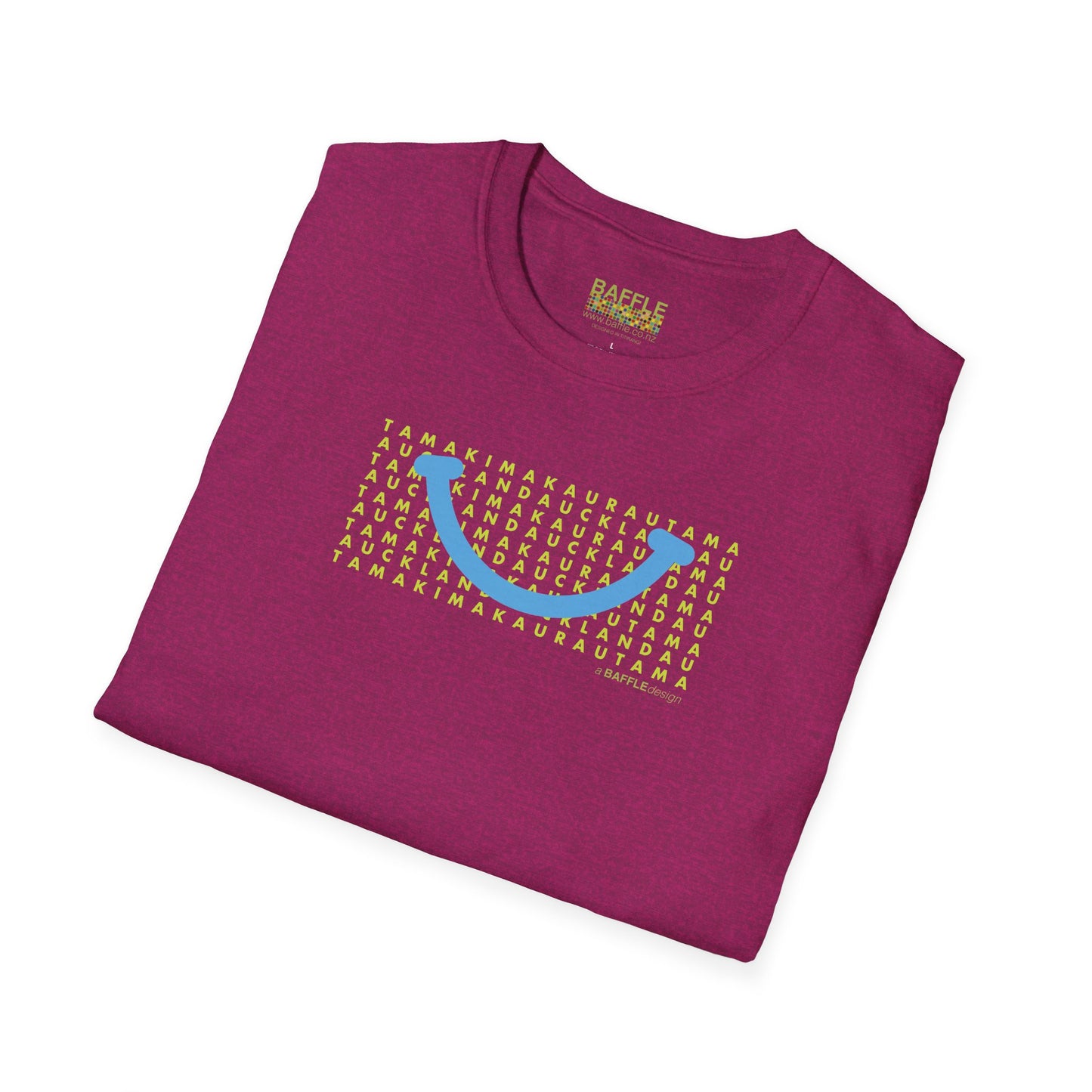 NEW - TAMAKI MAKAURAU / AUCKLAND SMILE LIGHT BLUE - Gildan 64000 Graphic Tee