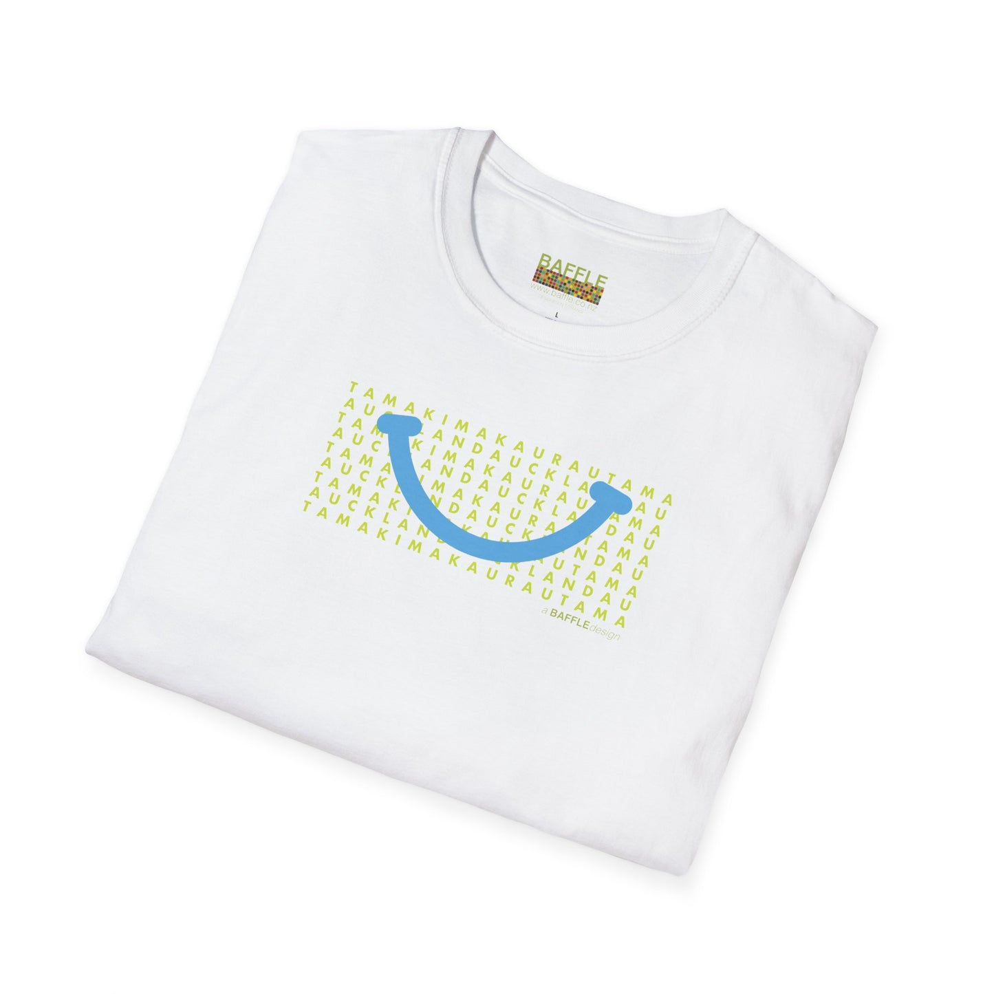 NEW - TAMAKI MAKAURAU / AUCKLAND SMILE LIGHT BLUE - Gildan 64000 Graphic Tee