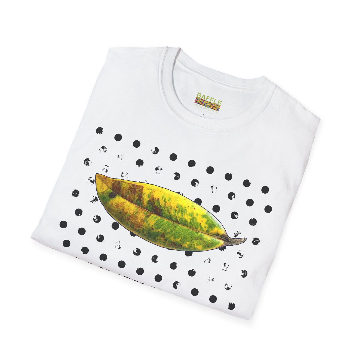 NEW - POHUTUKAWA LARGE LEAF - Gildan 64000 Graphic Tee