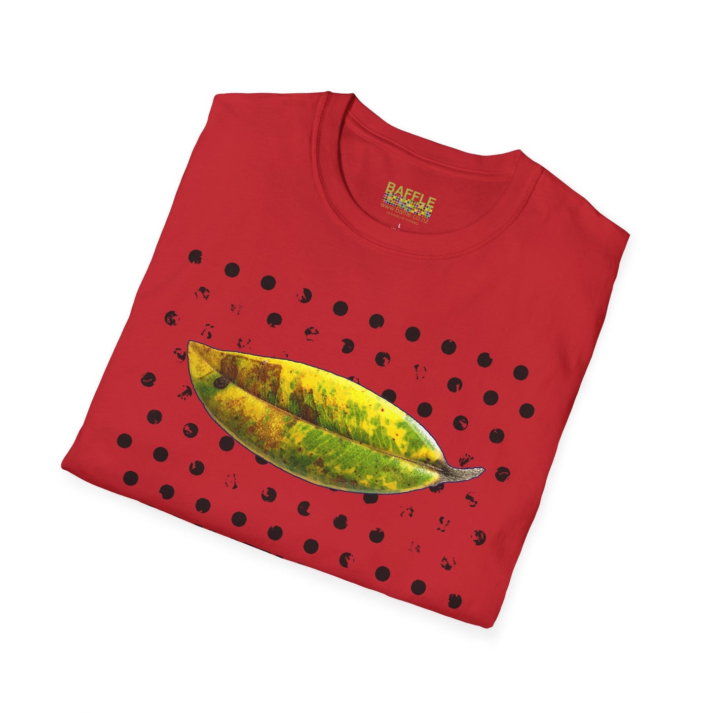 NEW - POHUTUKAWA LARGE LEAF - Gildan 64000 Graphic Tee