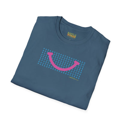 NEW - PARAU SMILE PINK - Gildan 64000 Graphic Tee