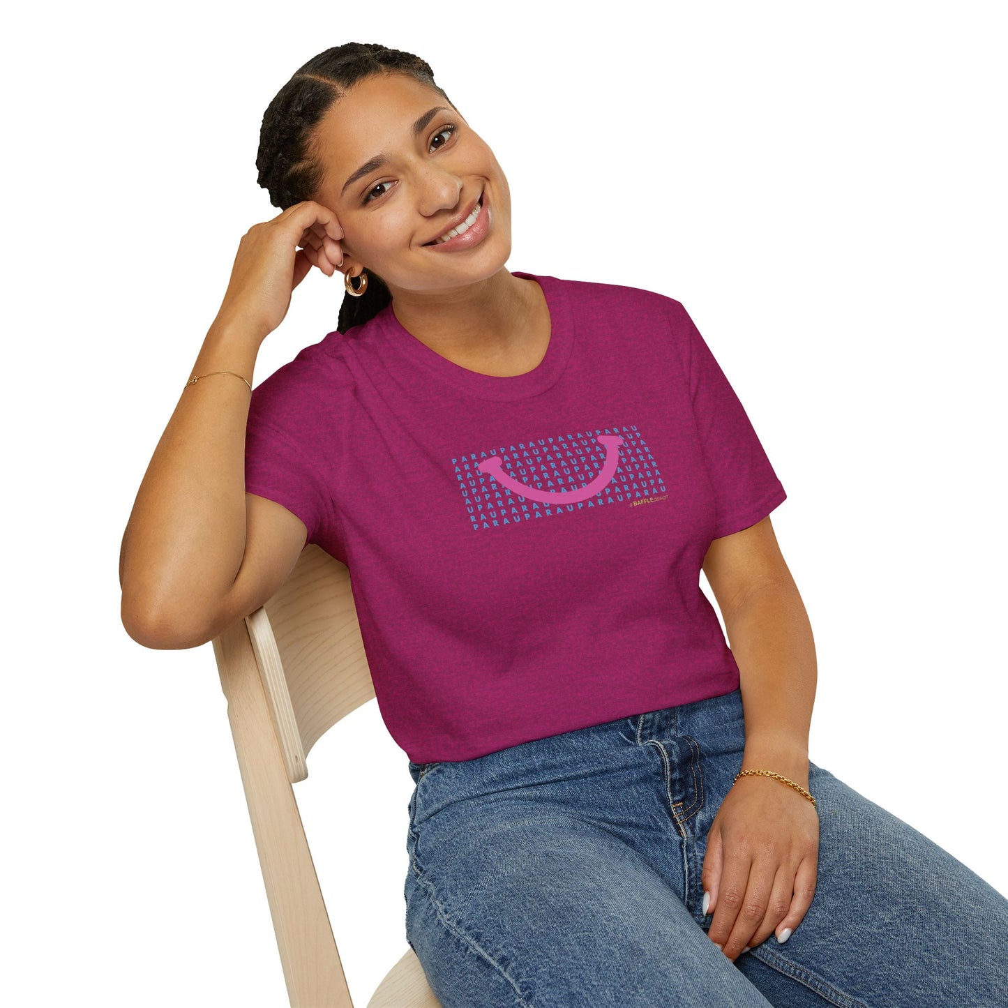 NEW - PARAU SMILE PINK - Gildan 64000 Graphic Tee