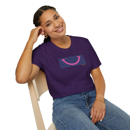 NEW - PARAU SMILE PINK - Gildan 64000 Graphic Tee