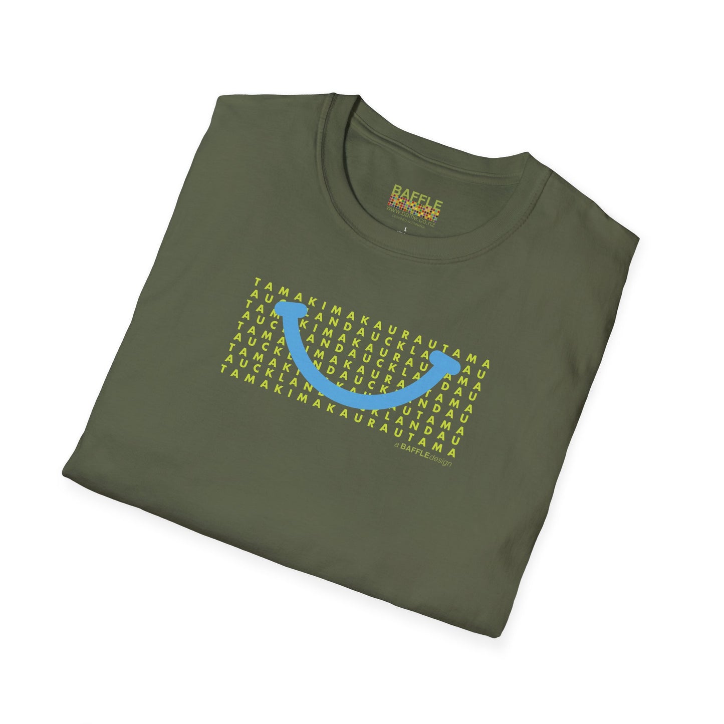 NEW - TAMAKI MAKAURAU / AUCKLAND SMILE LIGHT BLUE - Gildan 64000 Graphic Tee