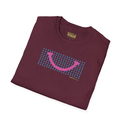 NEW - PARAU SMILE PINK - Gildan 64000 Graphic Tee