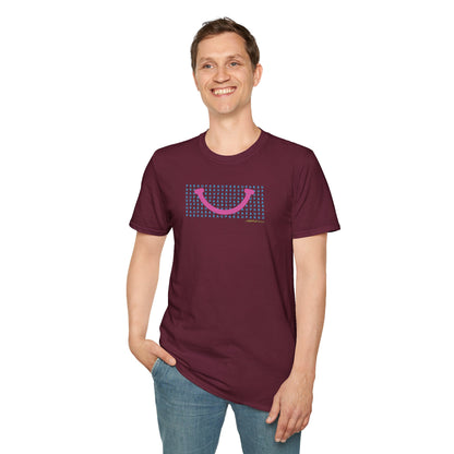 NEW - PARAU SMILE PINK - Gildan 64000 Graphic Tee