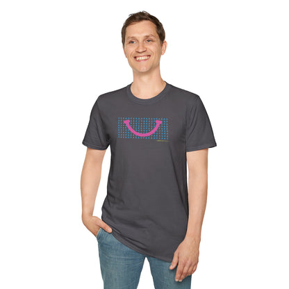 NEW - PARAU SMILE PINK - Gildan 64000 Graphic Tee