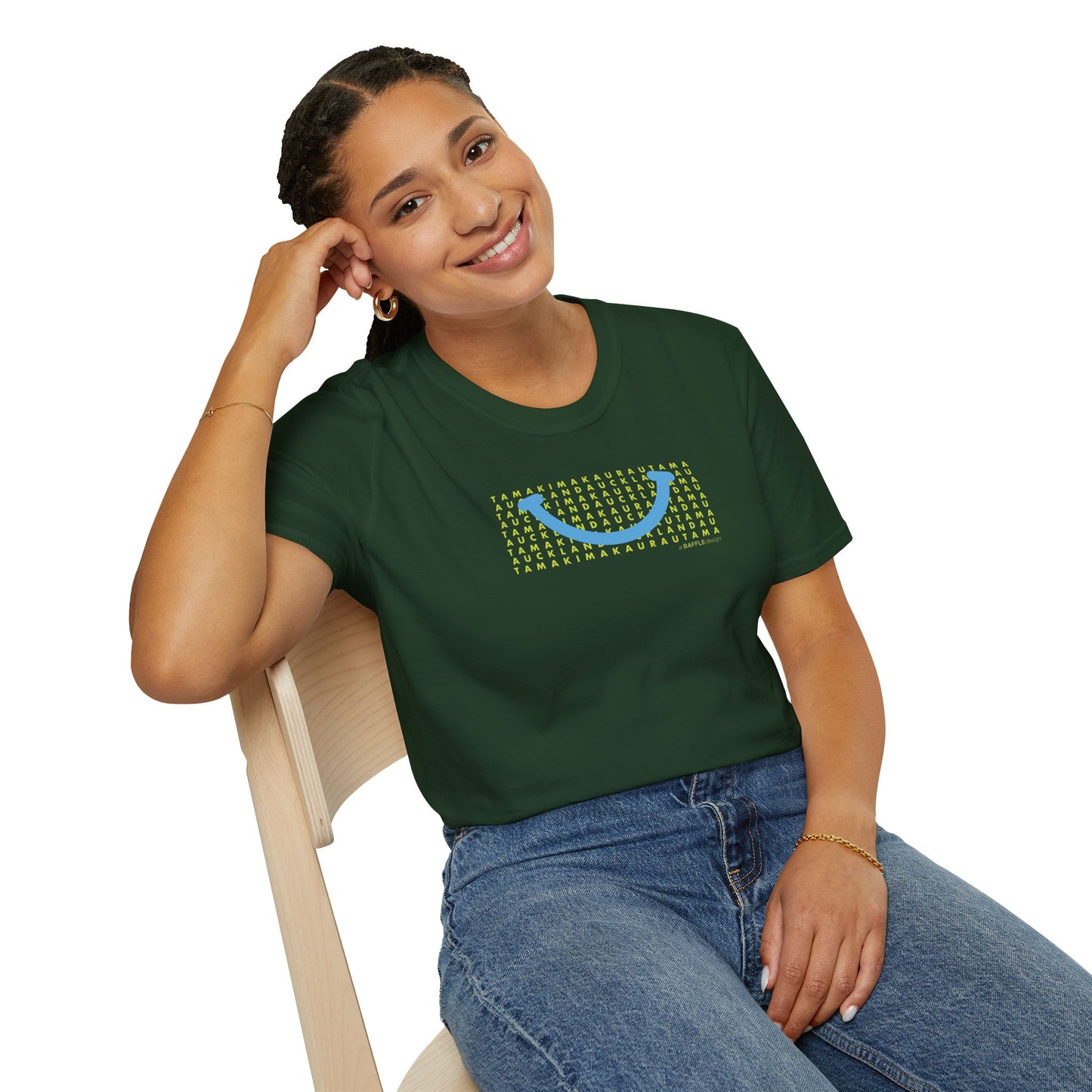 NEW - TAMAKI MAKAURAU / AUCKLAND SMILE LIGHT BLUE - Gildan 64000 Graphic Tee