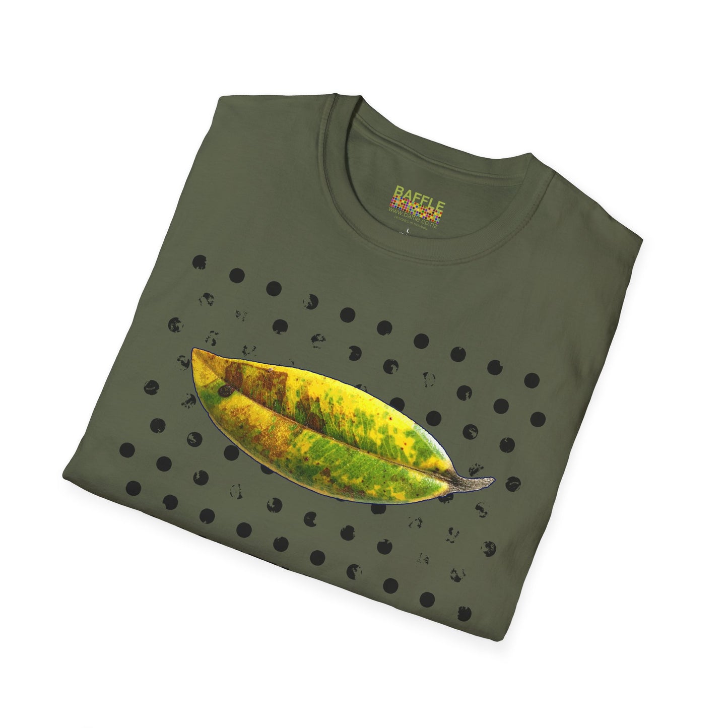 NEW - POHUTUKAWA LARGE LEAF - Gildan 64000 Graphic Tee
