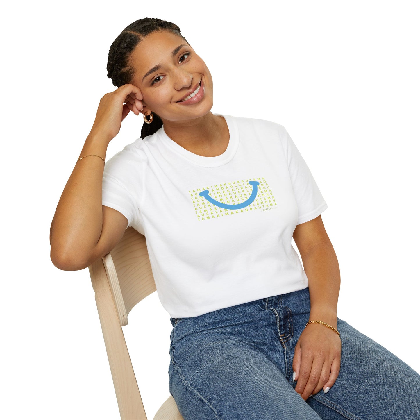NEW - TAMAKI MAKAURAU / AUCKLAND SMILE LIGHT BLUE - Gildan 64000 Graphic Tee